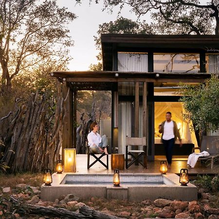 שמורת הציד טימבאבאטי Simbavati River Lodge מראה חיצוני תמונה