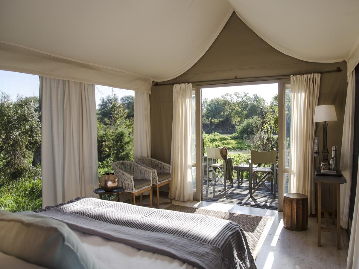 שמורת הציד טימבאבאטי Simbavati River Lodge מראה חיצוני תמונה