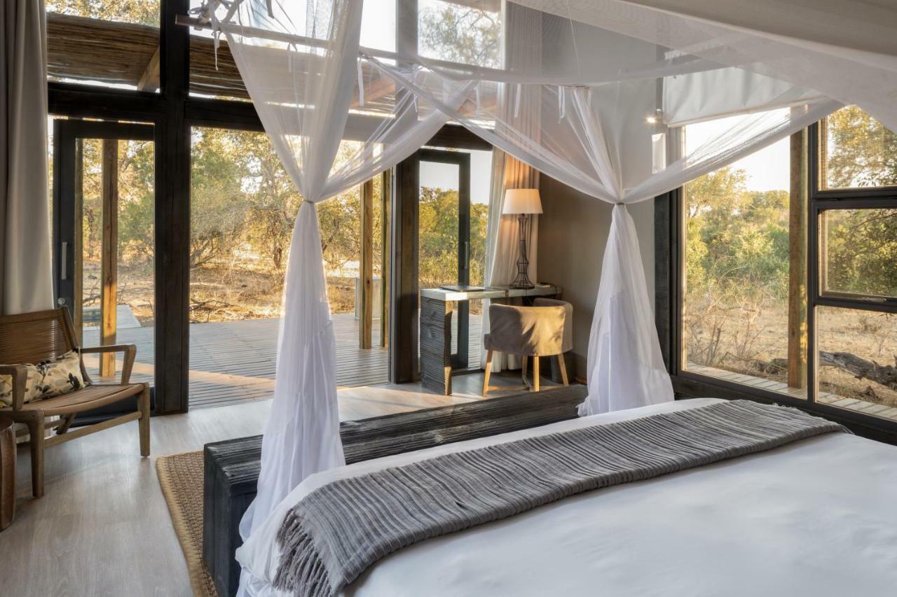 שמורת הציד טימבאבאטי Simbavati River Lodge מראה חיצוני תמונה